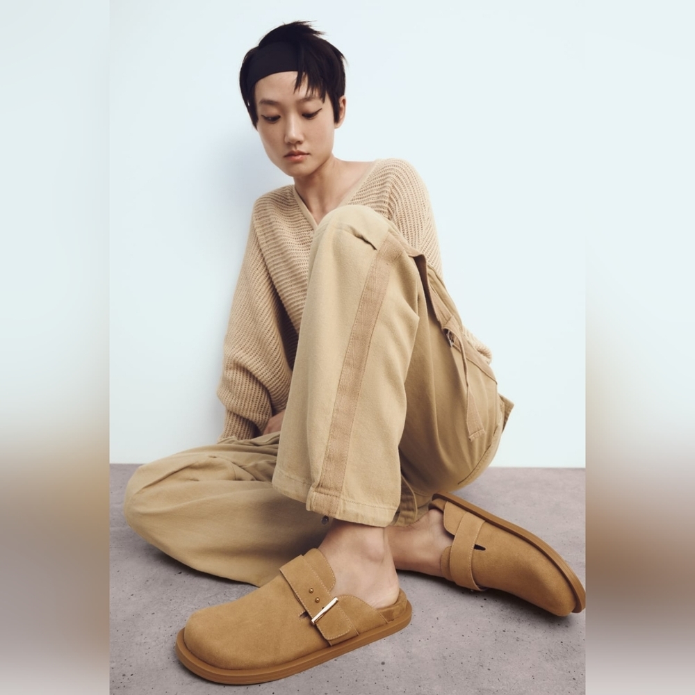 Zara BUCKLED SUEDE CLOGS - Picture 4 of 8